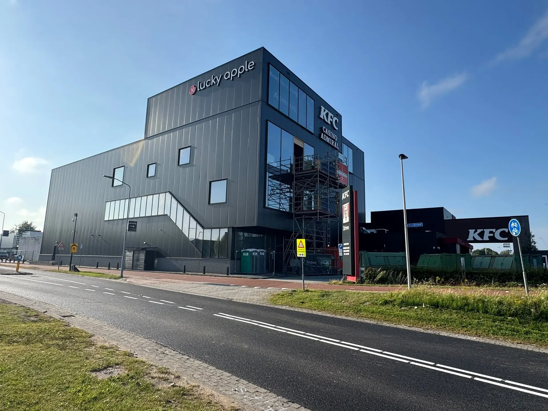 Bioscoop Waalwijk on the Professor Asserweg